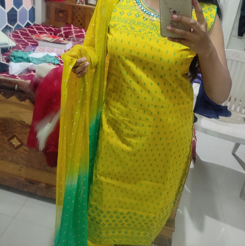 Kurta pant and duppatta - Picture 4 of 7